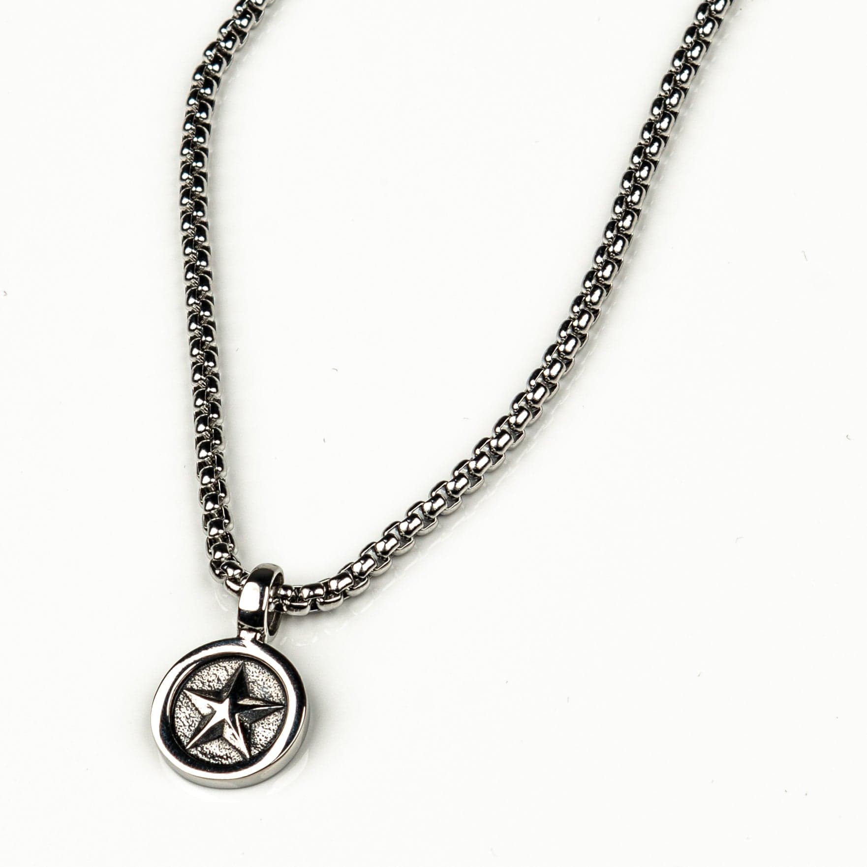 Wornstar Clothing Necklace Star Chain Necklace