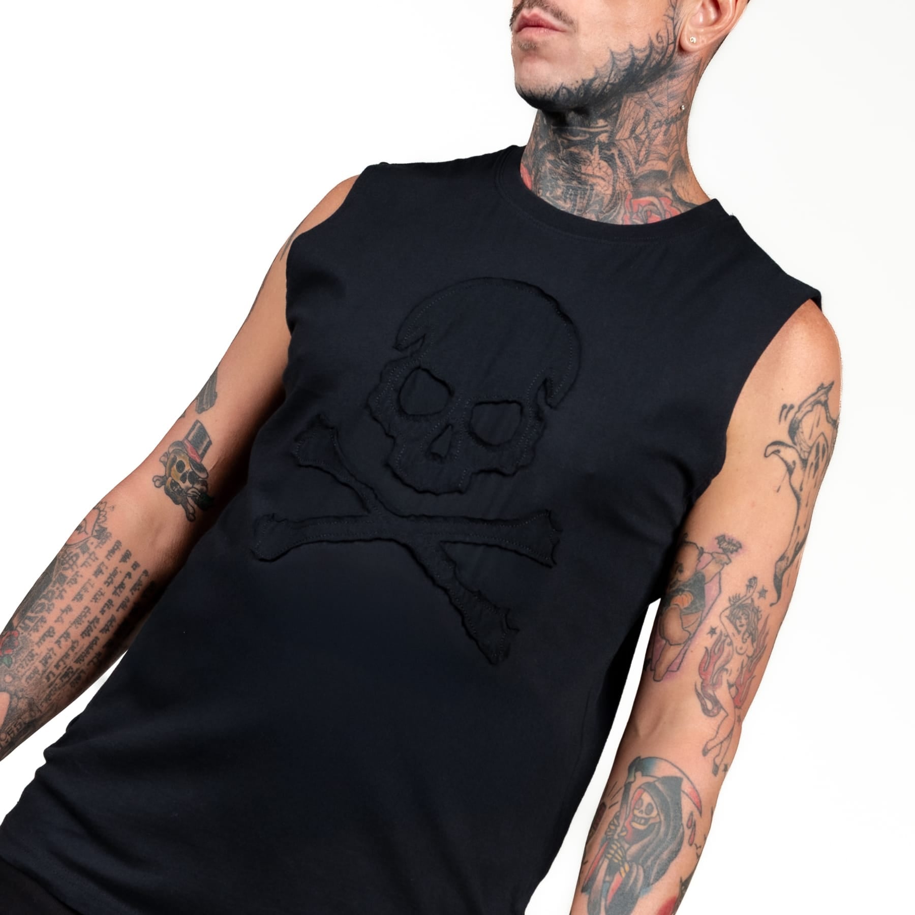 Artist Asylum Collection T-Shirt Black Skull Tee - Sleeveless