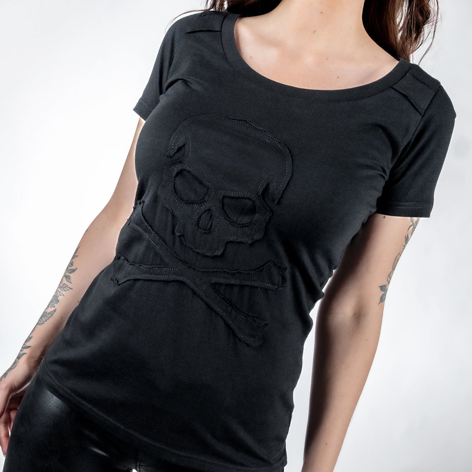 Sirens Collection T-Shirt Black Skull Tee